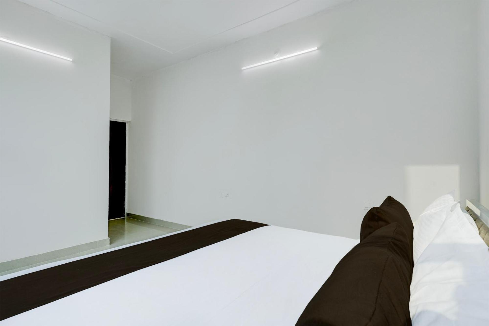 Hotel O Ks Residency Pataudi Exteriör bild